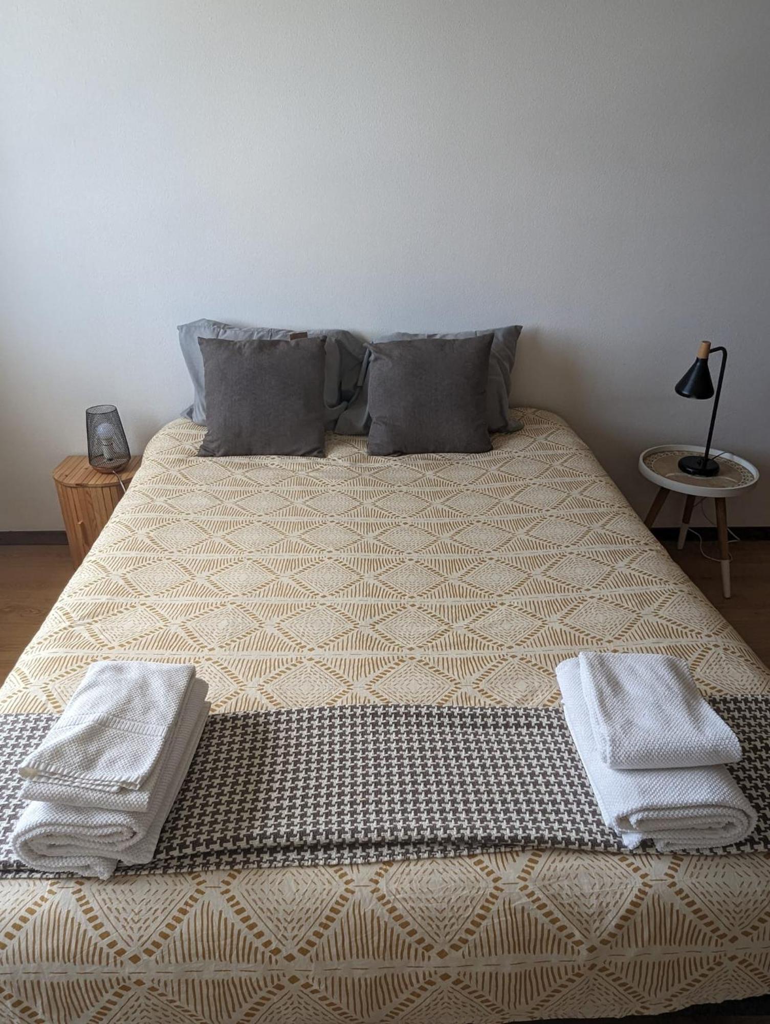 Pine Tree Apartment Porto Luaran gambar